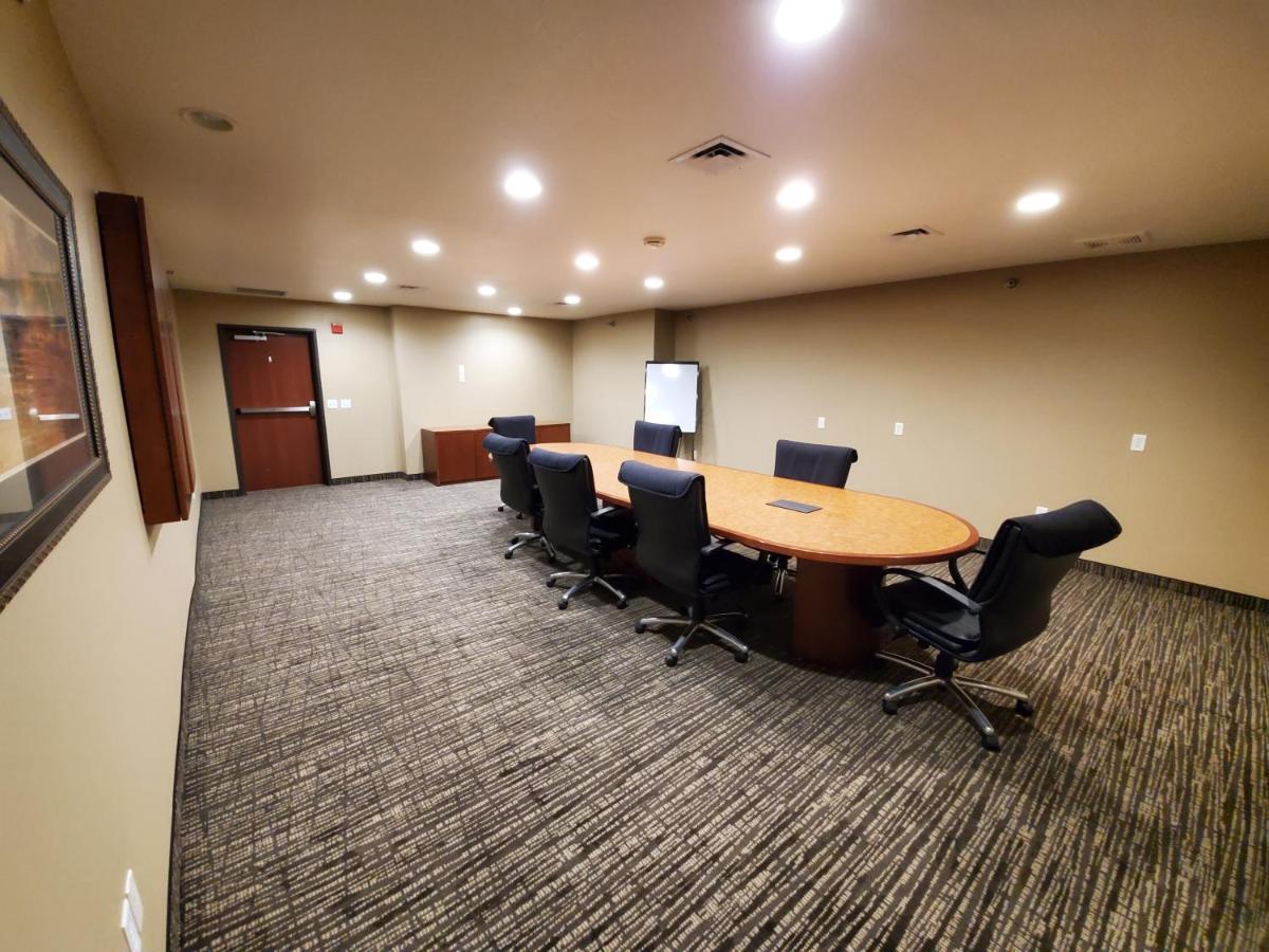 Estherville Hotel & Suites 외부 사진