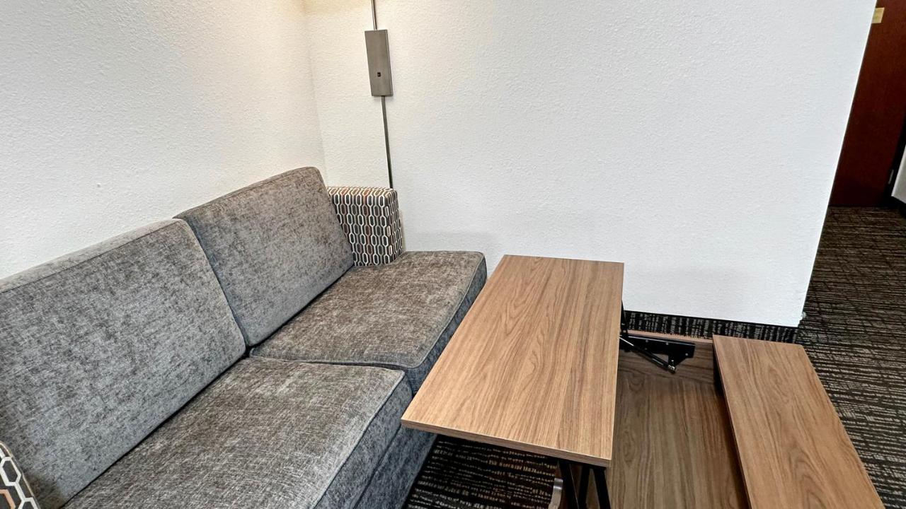 Estherville Hotel & Suites 외부 사진