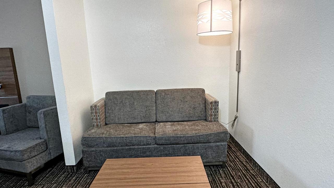 Estherville Hotel & Suites 외부 사진