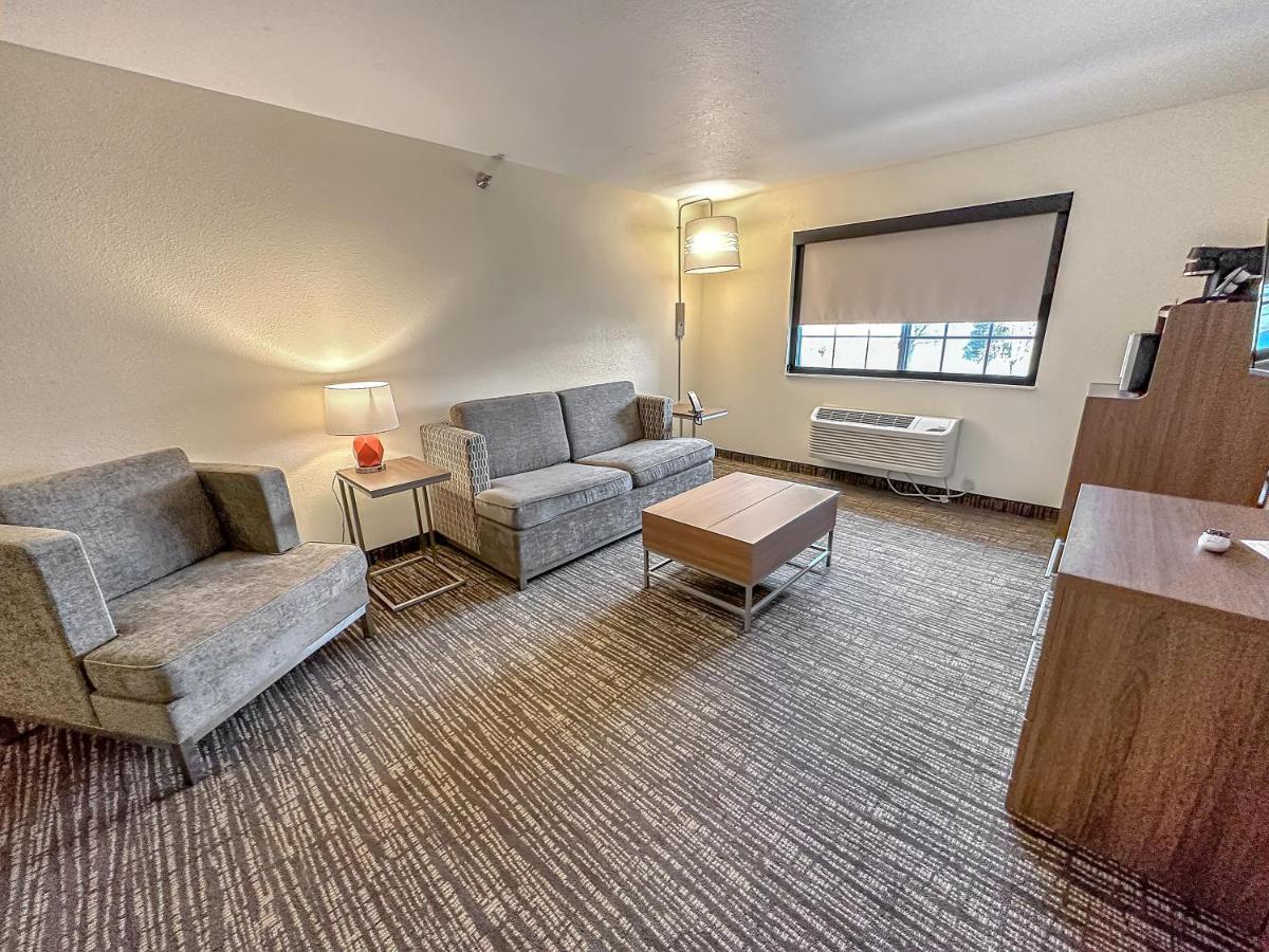 Estherville Hotel & Suites 외부 사진