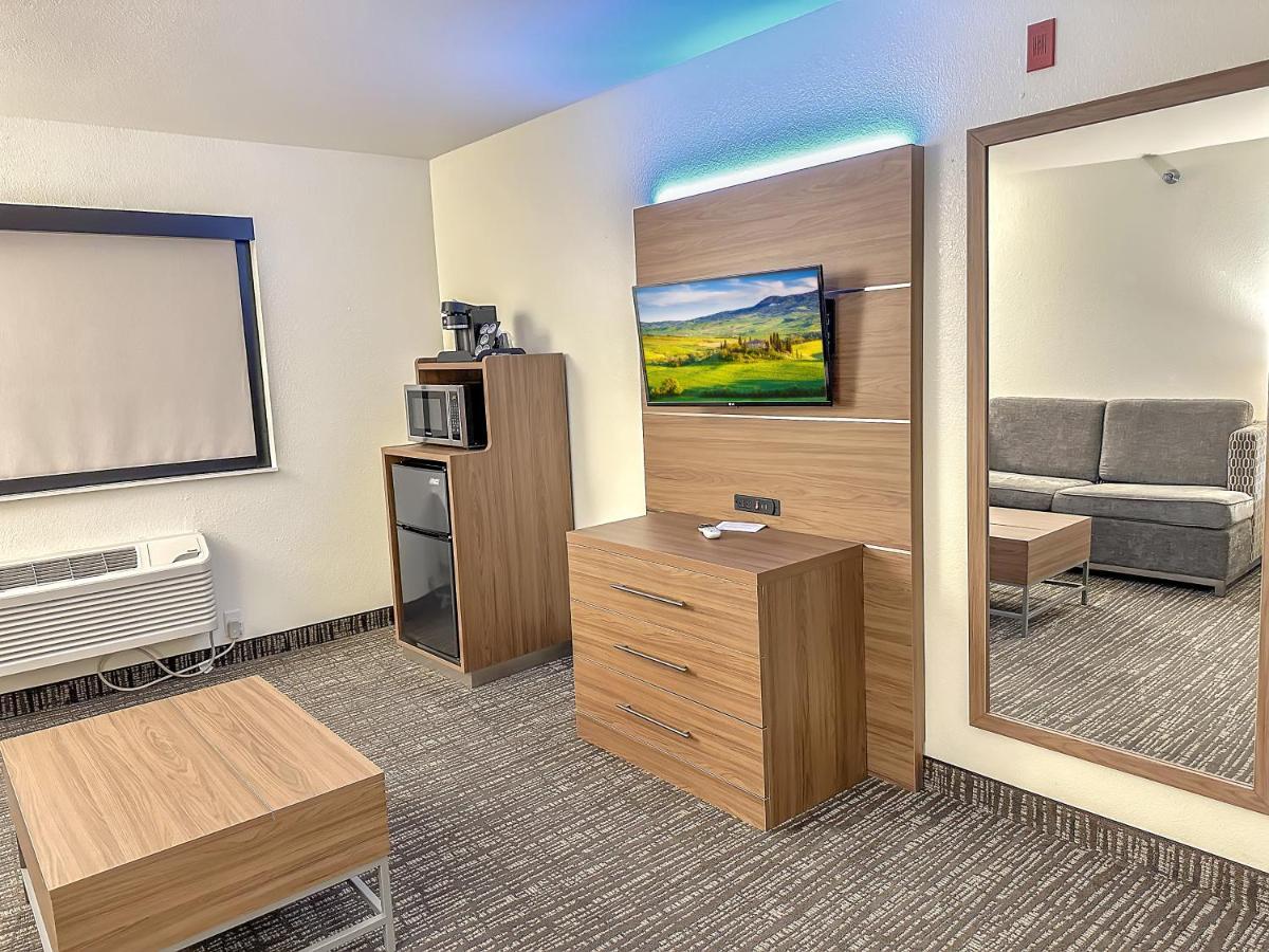 Estherville Hotel & Suites 외부 사진