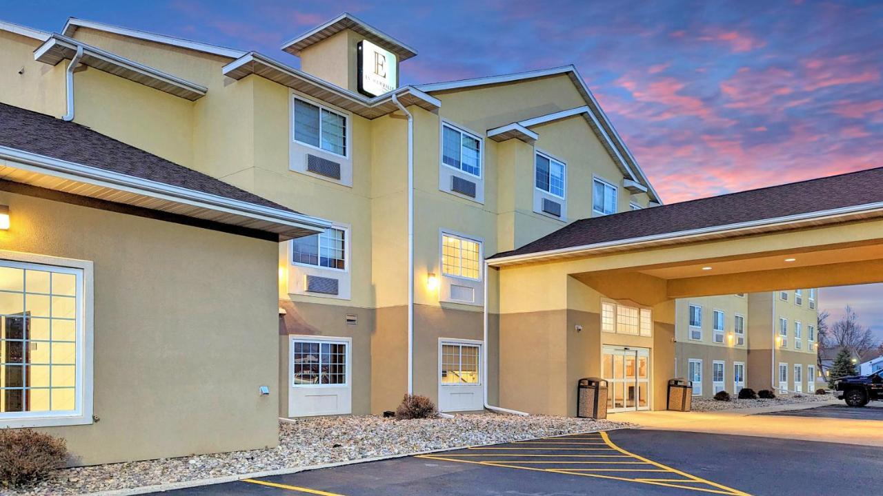 Estherville Hotel & Suites 외부 사진