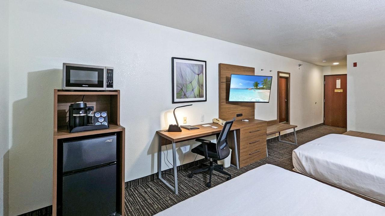 Estherville Hotel & Suites 외부 사진