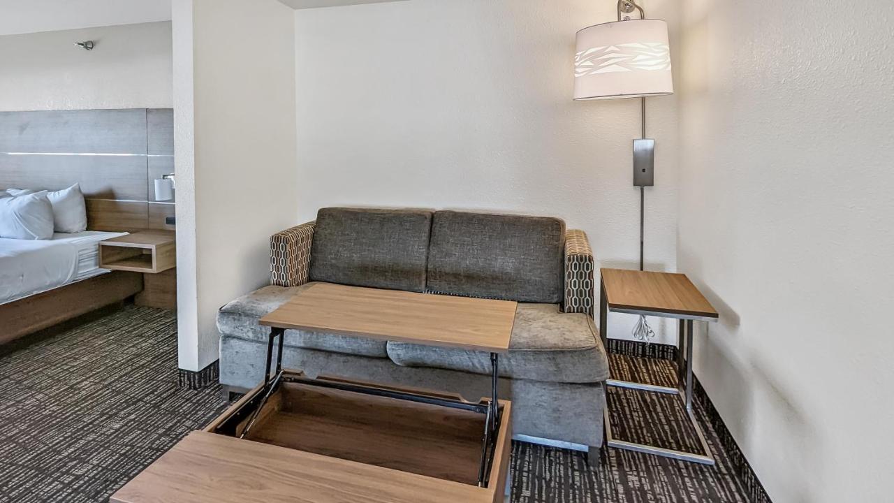Estherville Hotel & Suites 외부 사진