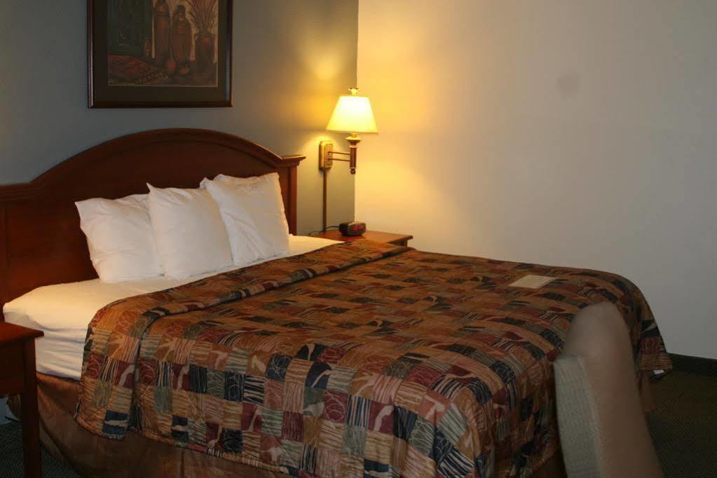 Estherville Hotel & Suites 외부 사진